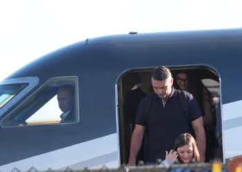 La Justicia pide informes al Gobierno sobre el paso por Argentina de Flávio Bolsonaro