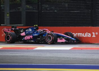 Colapinto abandonó el Gran Premio de Singapur