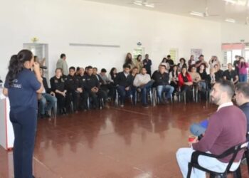 El programa Gabinete en los Barrios acuerda una agenda de obras y servicios con vecinos de Itaembé Guazú