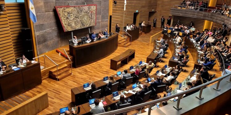 La Legislatura aprobó por unanimidad el control del Tribunal de Cuentas sobre las empresas del Estado