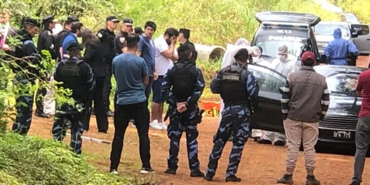 La Policía halló dos cuchillos en la escena donde encontraron muerta a la pareja en Los Helechos