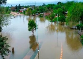 Más de 400 personas permanecen en centros de asistencia por la crecida del río Paraná en Corrientes