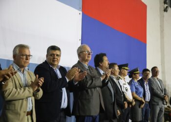 Aristóbulo del Valle conmemoró su 65 aniversario con la entrega de títulos de propiedad a familias locales