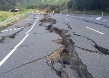 Un terremoto de magnitud 7,6 sacude Panamá y activa alerta de tsunami para nueve países