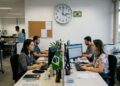Brasil aprueba reducir la semana laboral de seis a cinco días