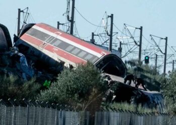 Más de 60 muertos en el choque entre dos trenes en España